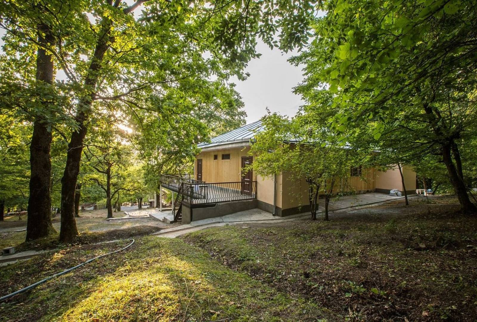 Discover the Beauty of Mustafabey Garden in Sheki – A Green Oasis of Tranquility