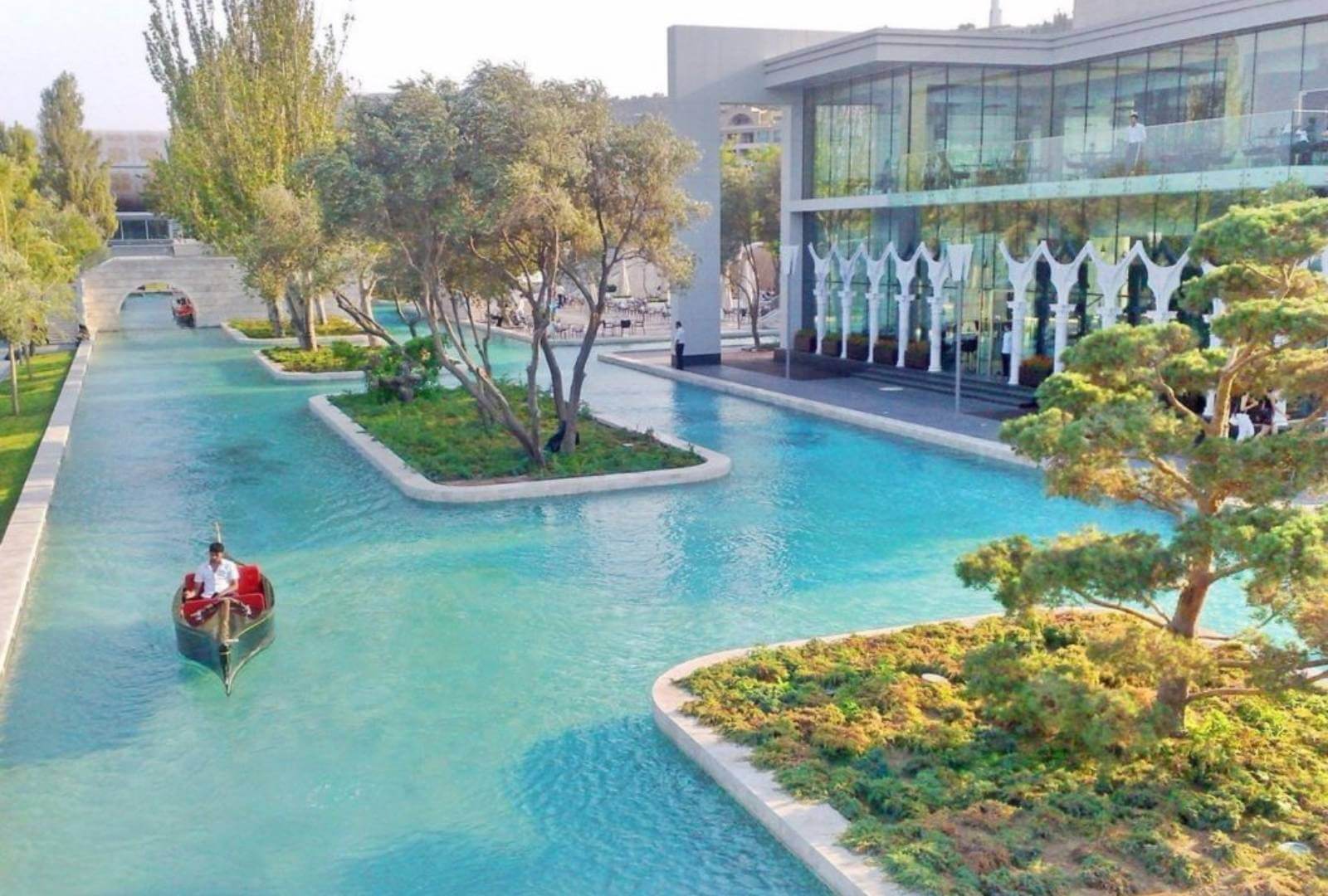 Explore the Charm of Little Venice in Baku: A Scenic Waterway Experience