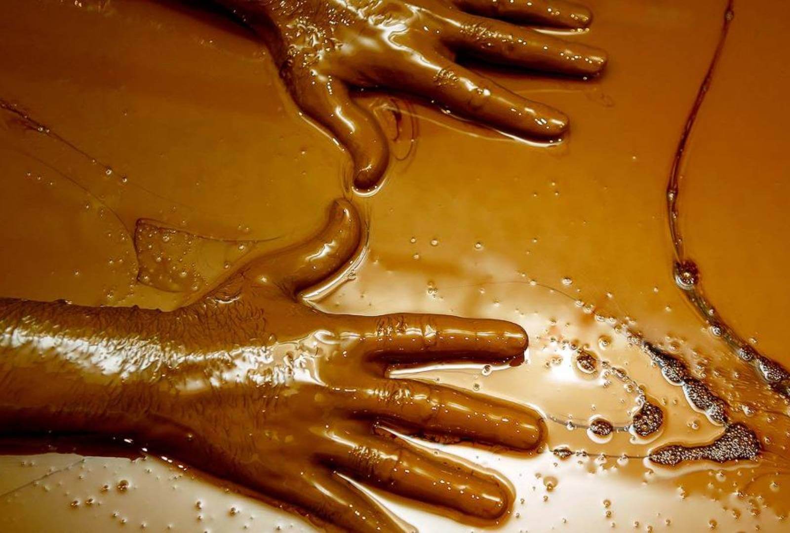 Discover the Healing Wonders of Naftalan Oil: Benefits, Uses, and Properties