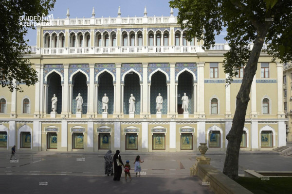 History tour of Baku