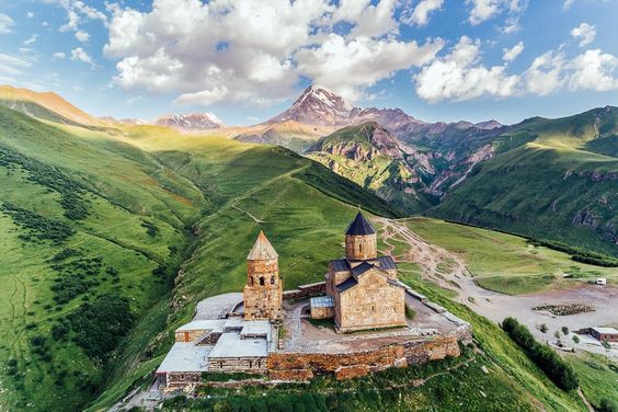 9 Days Azerbaijan-Georgia Caucasus Tour Package